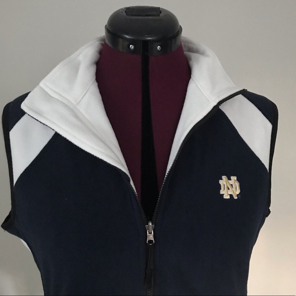 🎉HP 12/16🎉SIZE S Notre Dame Cutter & Buck Winter Vest - Picture 2 of 6